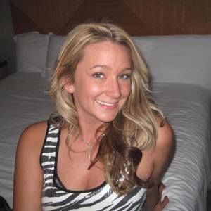 Meet your Posher, Candice